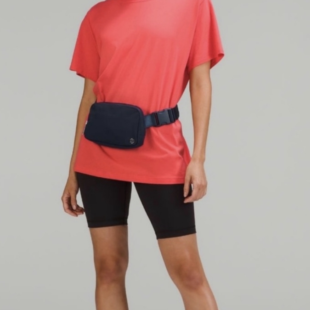 NWT Lululemon Everywhere Belt Bag - Picture 10 of 10